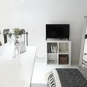 Comecasa Grazioso Loft In Crocetta Near Mangiagalli , Милан Италия